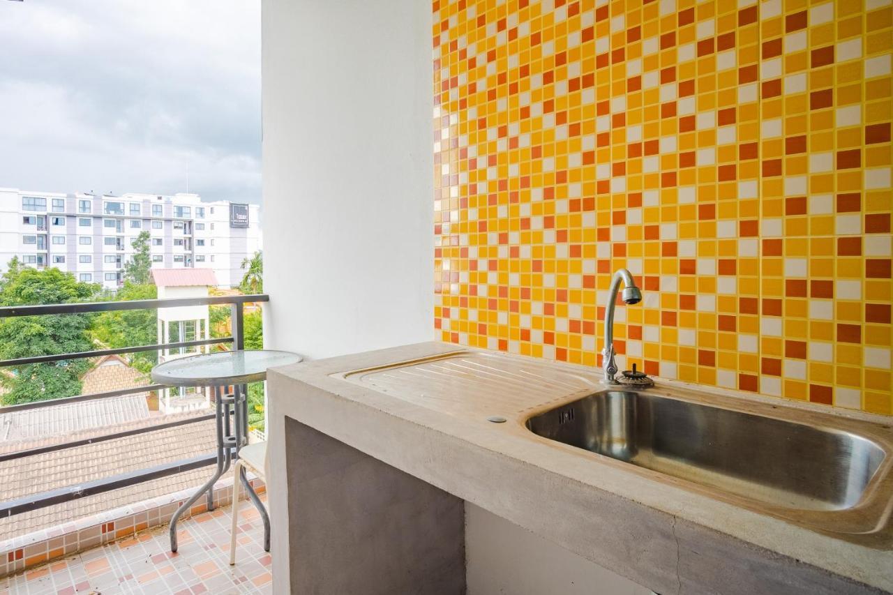 Oyo 303 Phoomjai House Apartamento Chalong Exterior foto