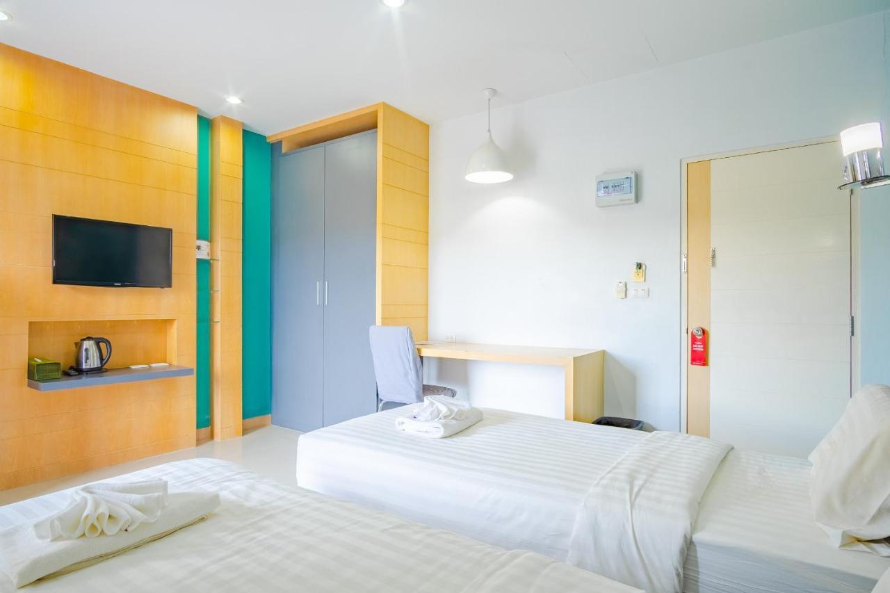 Oyo 303 Phoomjai House Apartamento Chalong Exterior foto