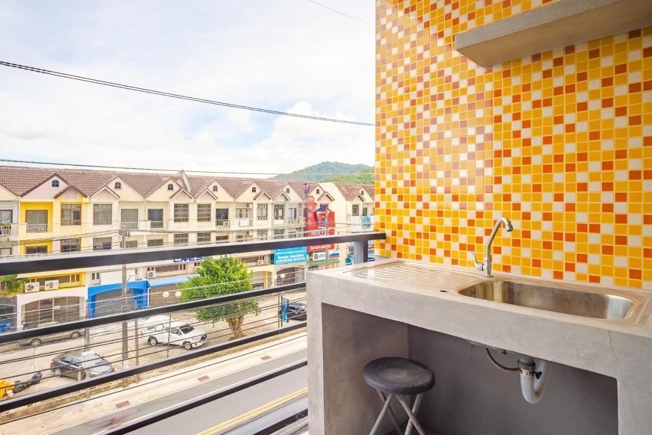 Oyo 303 Phoomjai House Apartamento Chalong Exterior foto