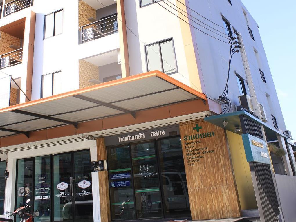 Oyo 303 Phoomjai House Apartamento Chalong Exterior foto