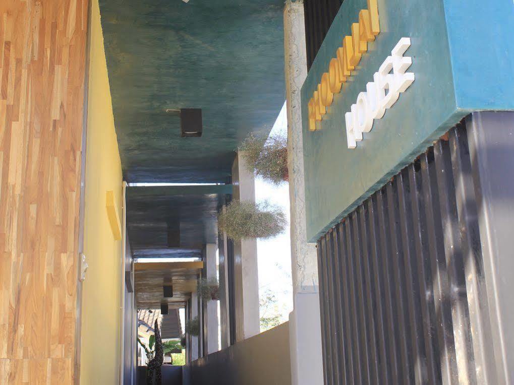 Oyo 303 Phoomjai House Apartamento Chalong Exterior foto