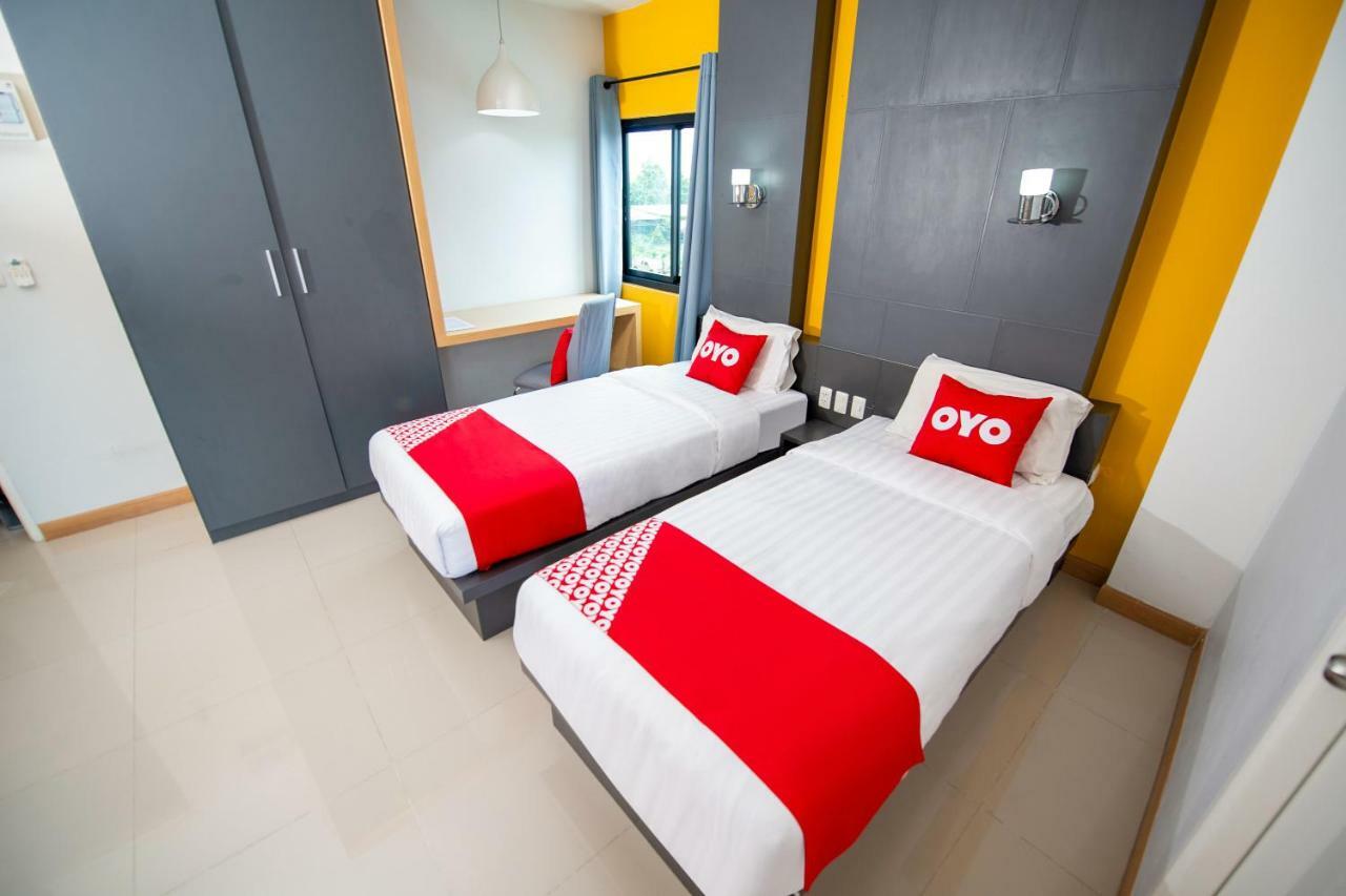 Oyo 303 Phoomjai House Apartamento Chalong Exterior foto